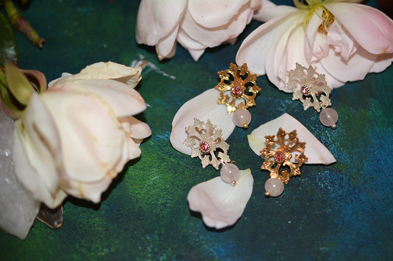 
                  
                    Mini flora Drop Rose Gold
                  
                